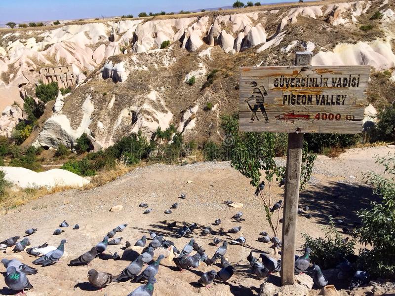 entrance-pigeon-valley-cappadocia-turkey-one-famous-hiking-trail-route-goreme-sign-lots-pigeons-78419329